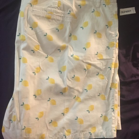 (2/$35) White chino lemon pattern shorts (cotton) - Picture 2 of 6